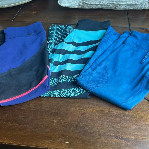 3 pair Nike - DriFit work out Legging size S P - Picture 15 of 15